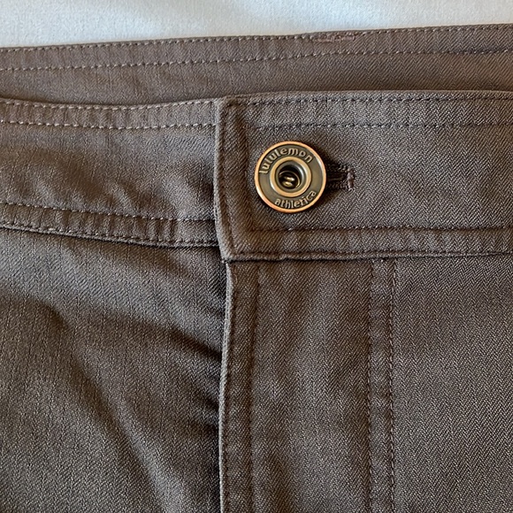 Men’s size 34 lululemon commission shorts - Picture 2 of 8
